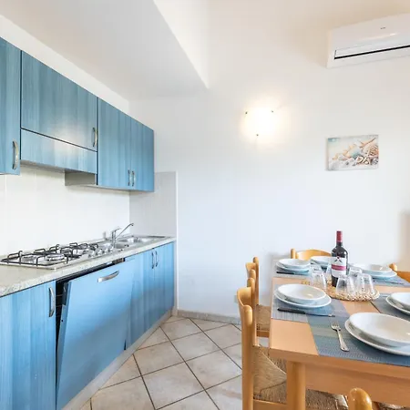 Isa-apartments With Air Conditioning And External Outdoor Space In Budoni, At Only 300 M From The 3* بودوني