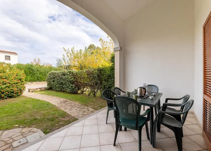 Isa-apartments With Air Conditioning And External Outdoor Space In Budoni, At Only 300 M From The 3*